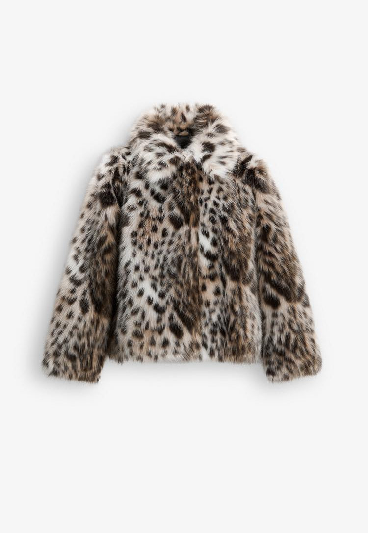 KURTKA Z SFAŁDOWANEGO FUTRA W LEOPARDZIE